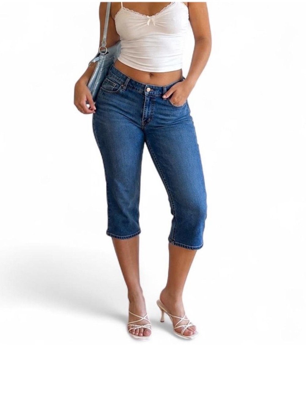 Vintage America Denim Capri Jeans Y2K
Cropped Blue Jeans Size 16